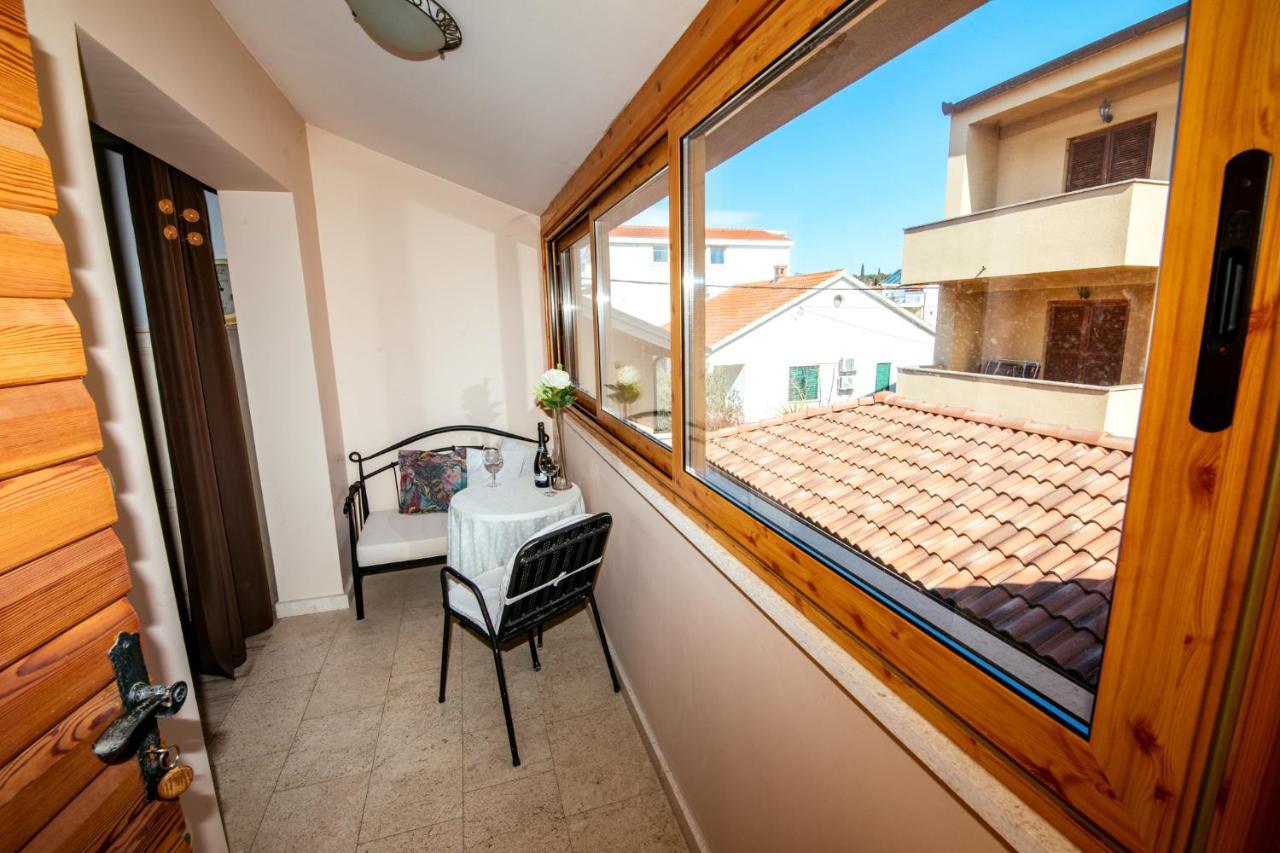 M&M Apartments Biograd Na Moru Exterior photo